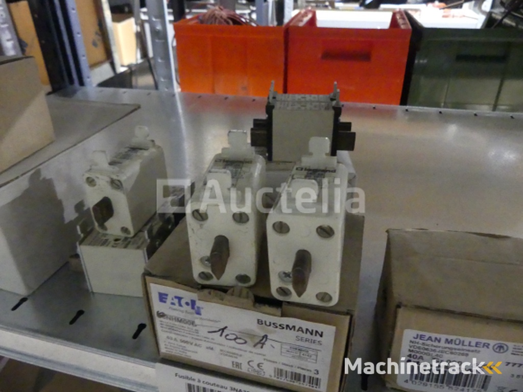 Splitters, relays, relay brackets, fuses, etc.