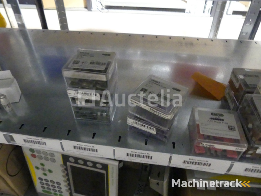 Splitters, relays, relay brackets, fuses, etc.