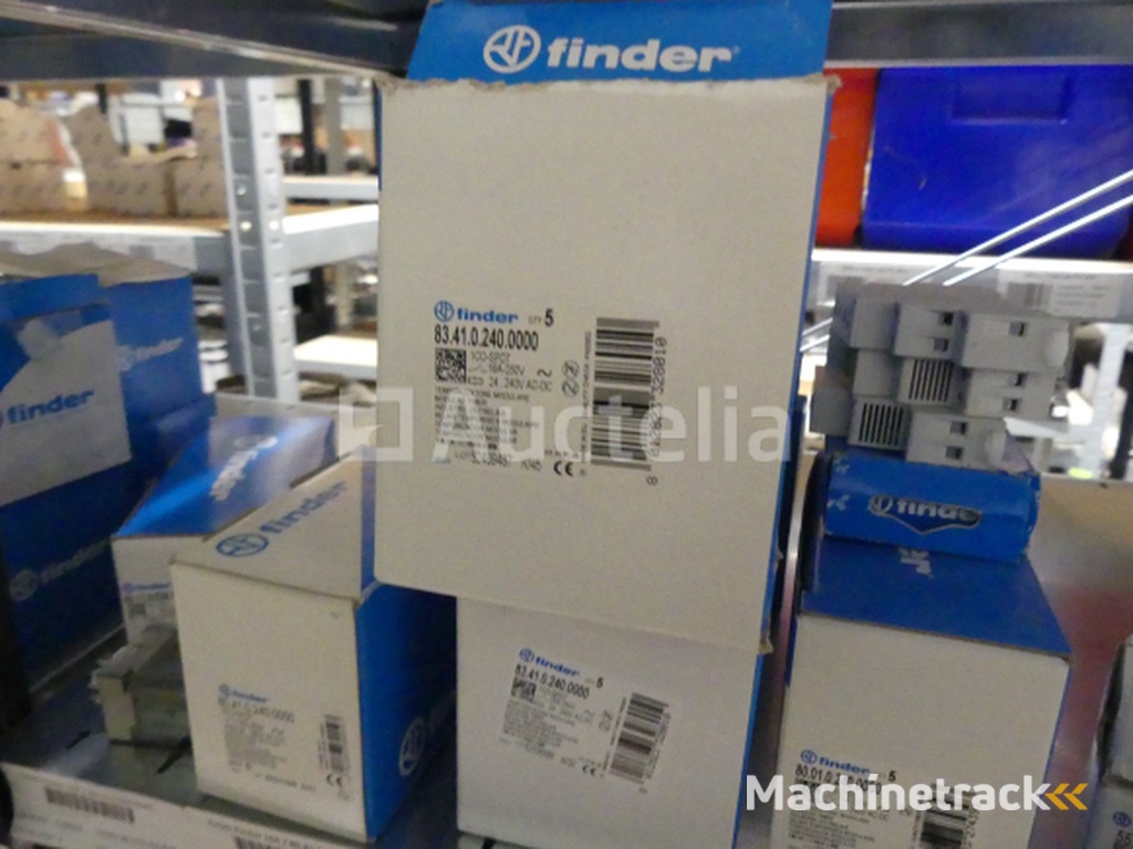 Splitters, relays, relay brackets, fuses, etc.