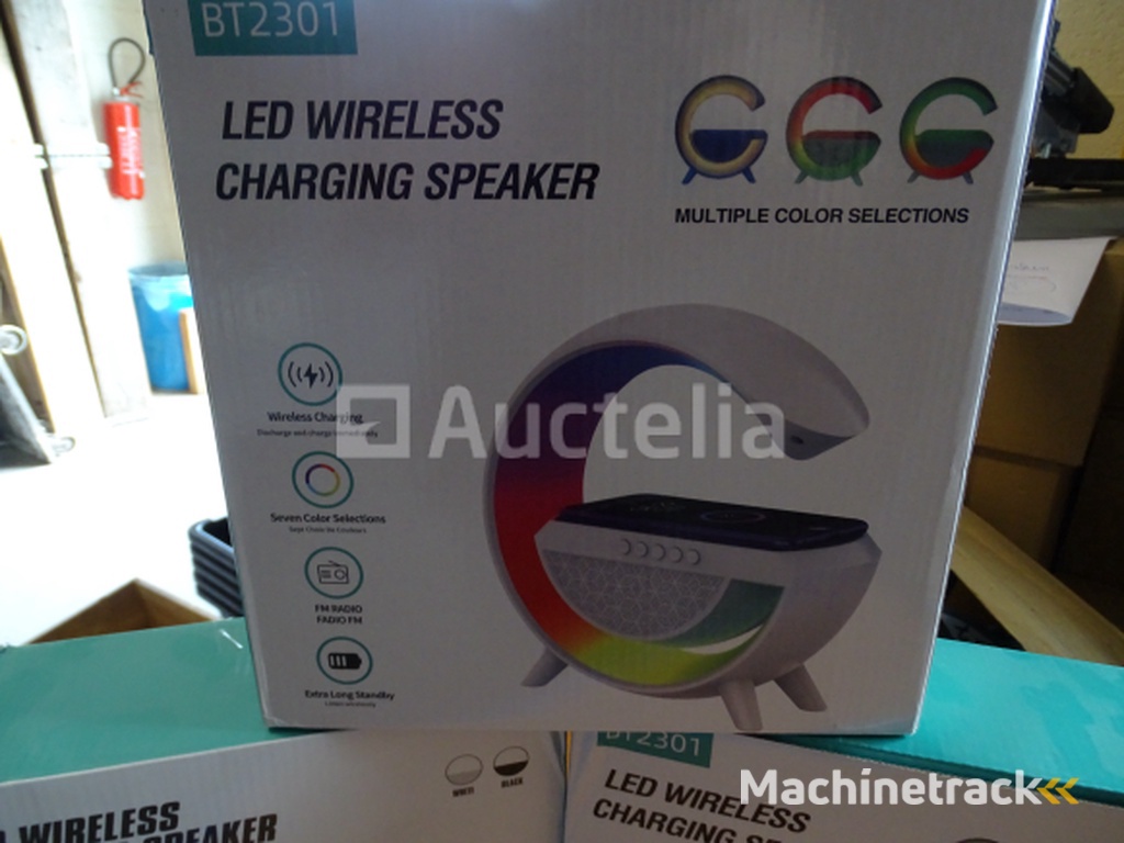 3 Wireless Radios Multicolor Charger BT2301
