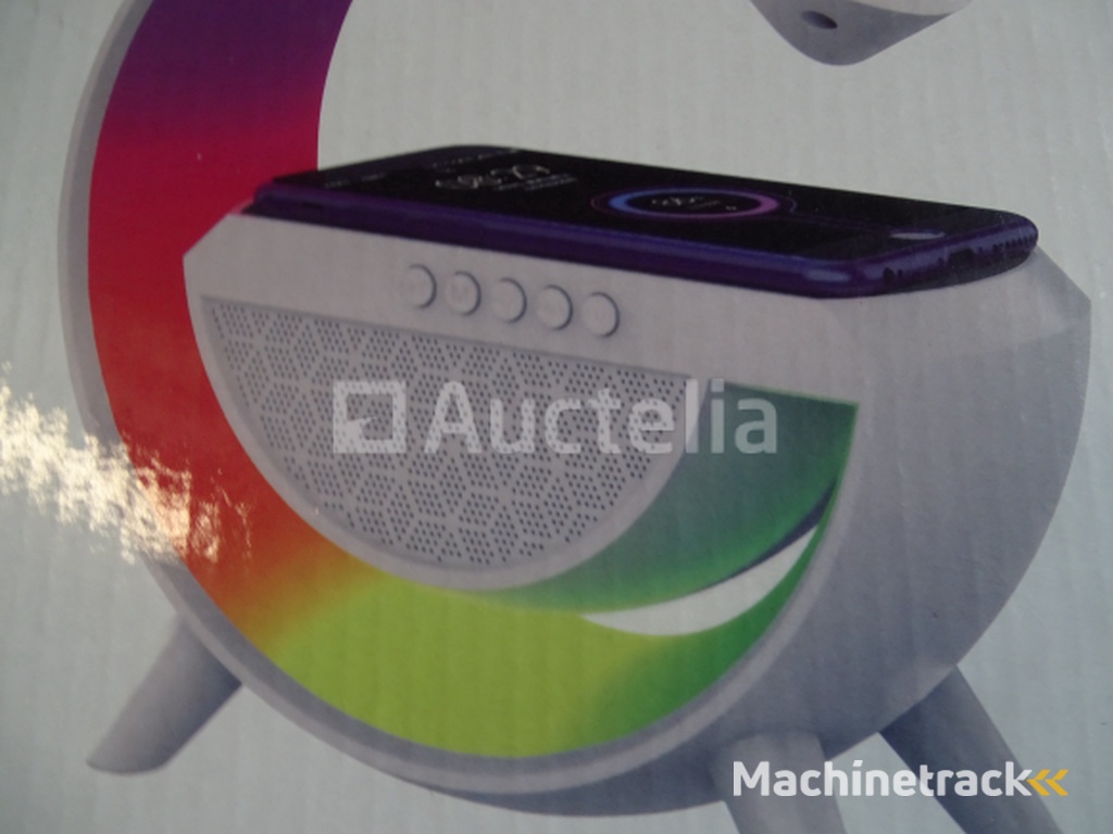 3 Wireless Radios Multicolor Charger BT2301