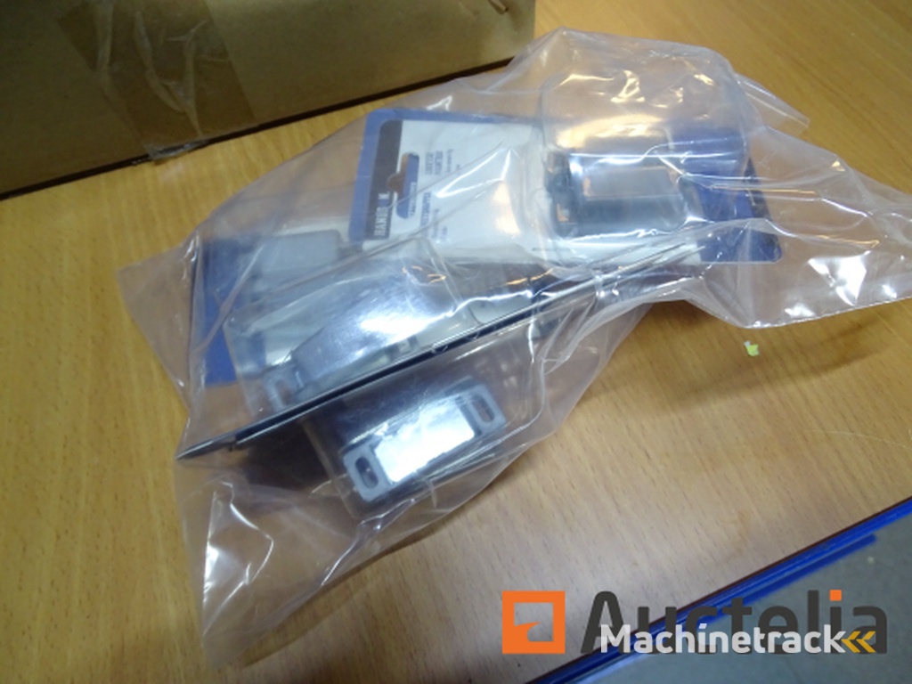 10 x 4 kg HANDSON magnets