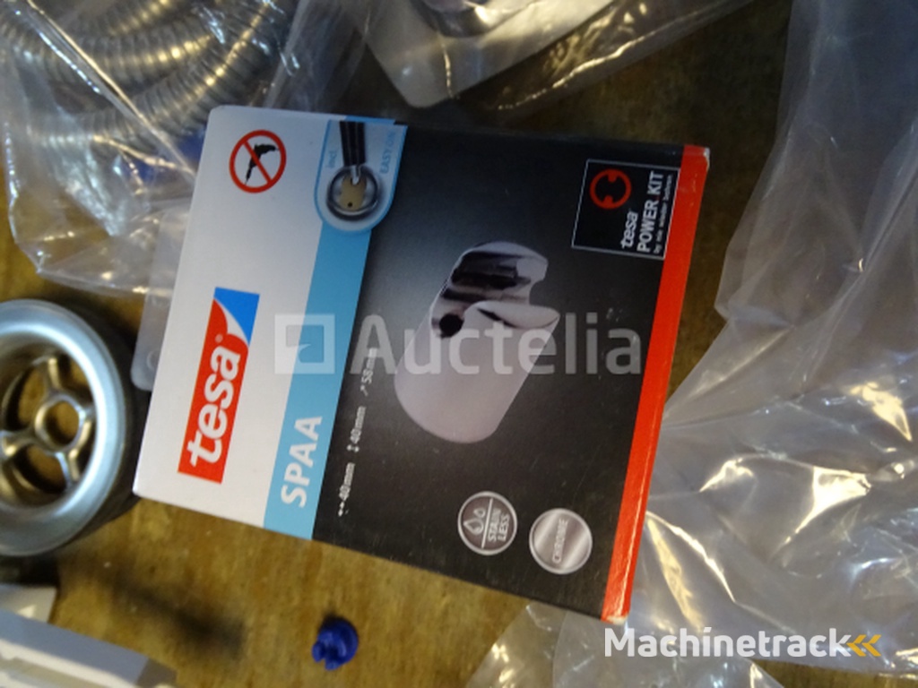 16 Sets of sanitary / heating items (See photos)