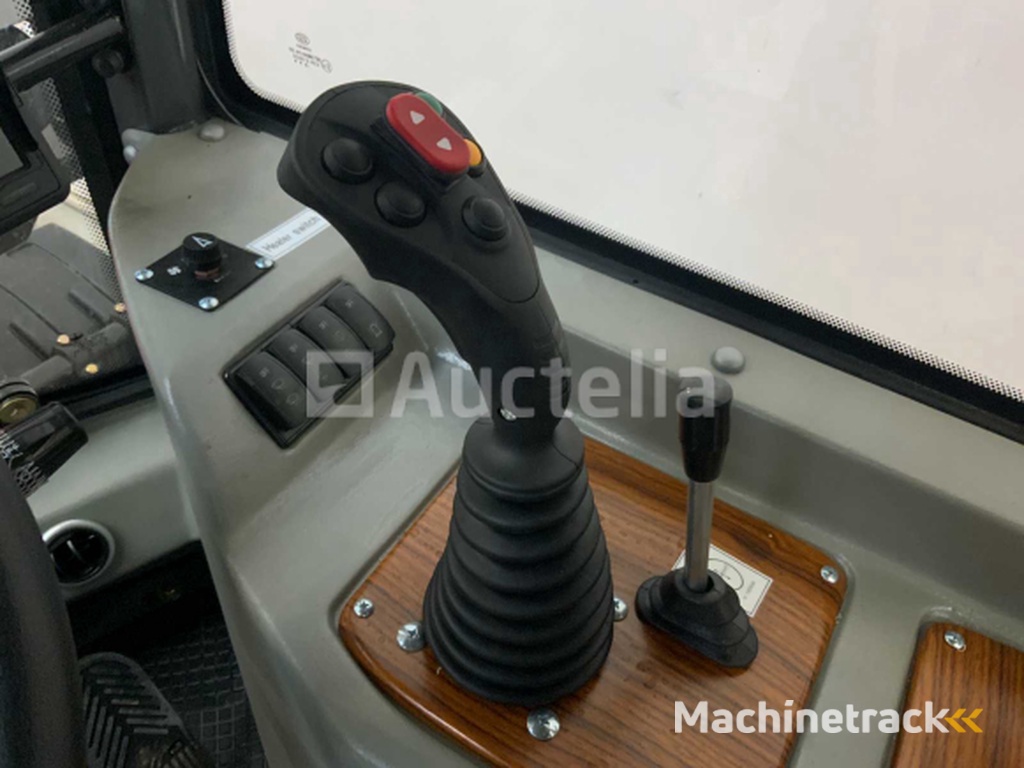 Everun - 2025 - ER16 - Articulated wheel loader with quick coupler