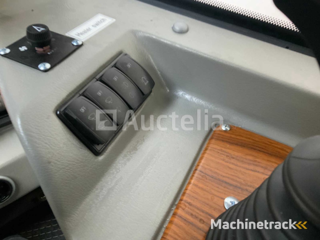 Everun - 2025 - ER16 - Articulated wheel loader with quick coupler