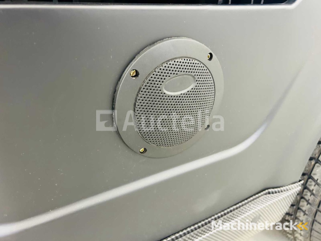 RTE - Golf cart with storage box Matt black