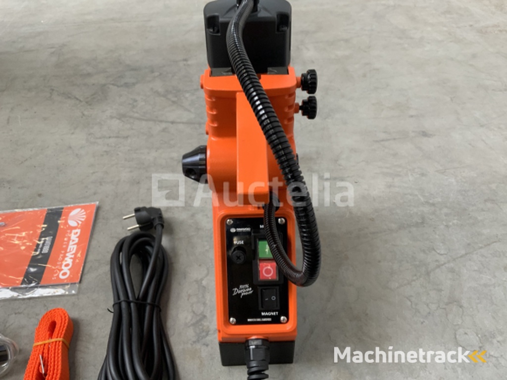 Daewoo - 2025 - DAMD 1600 - Magnetic drilling machine