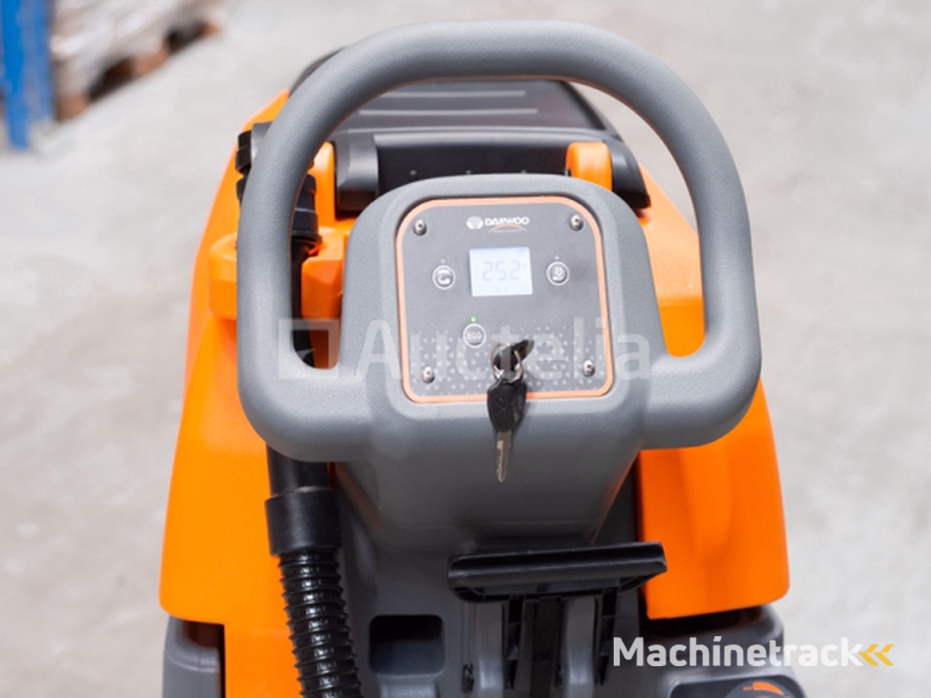 Daewoo DAFL50A scrubber