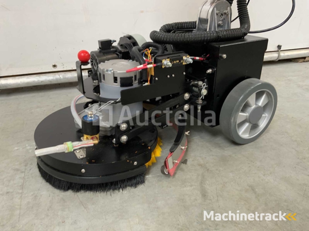 Daewoo DAXM30 scrubber