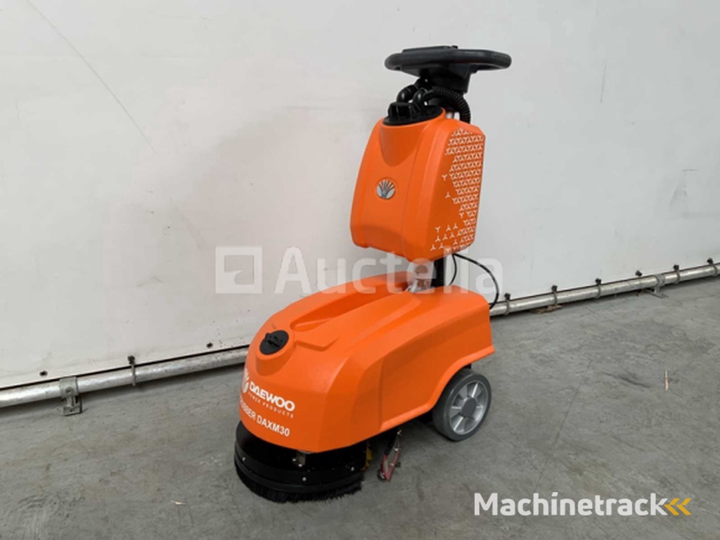 Daewoo DAXM30 scrubber