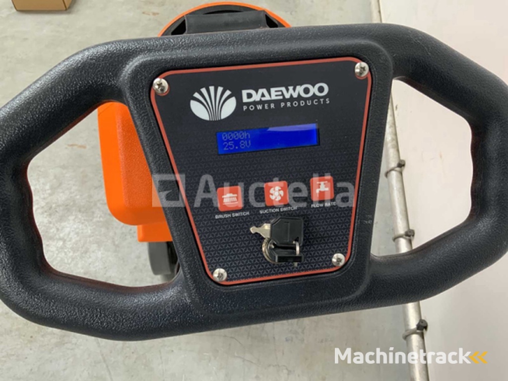 Daewoo DAXM30 scrubber