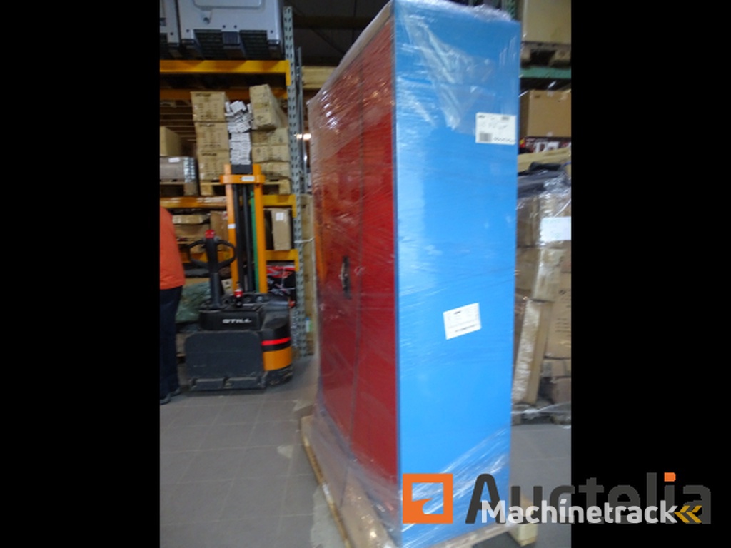 Workshop cabinet with 4 shelves - Store value 875 €