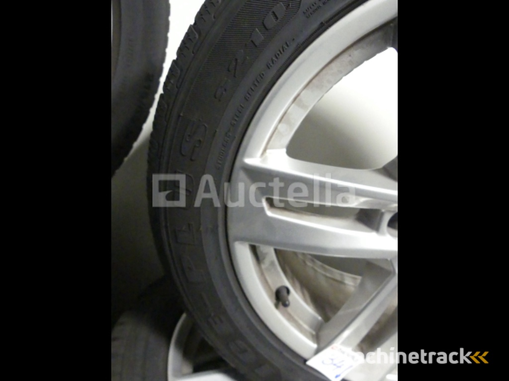 4 Winter tyres on Dunlop + Trocmoh aluminium rims
