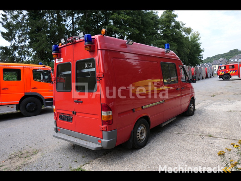 Mercedes-Benz TN 312 DD van (1995-241.169 km)