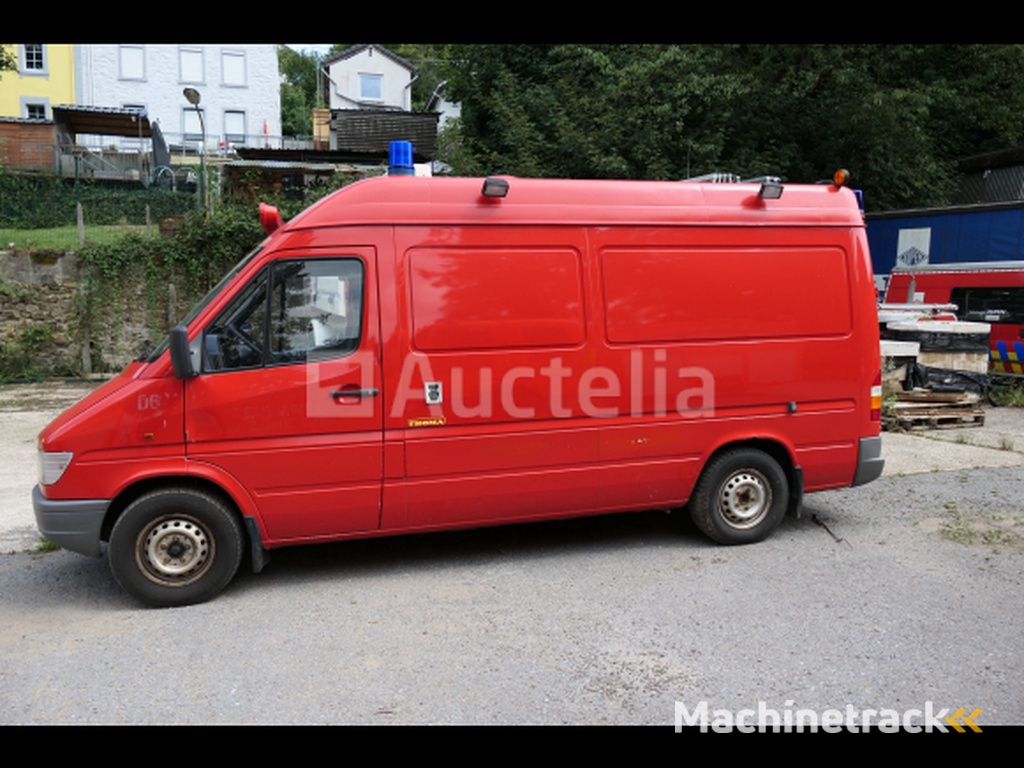 Mercedes-Benz TN 312 DD van (1995-241.169 km)