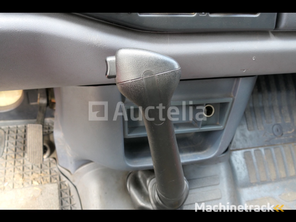 Mercedes-Benz TN 312 DD van (1995-241.169 km)