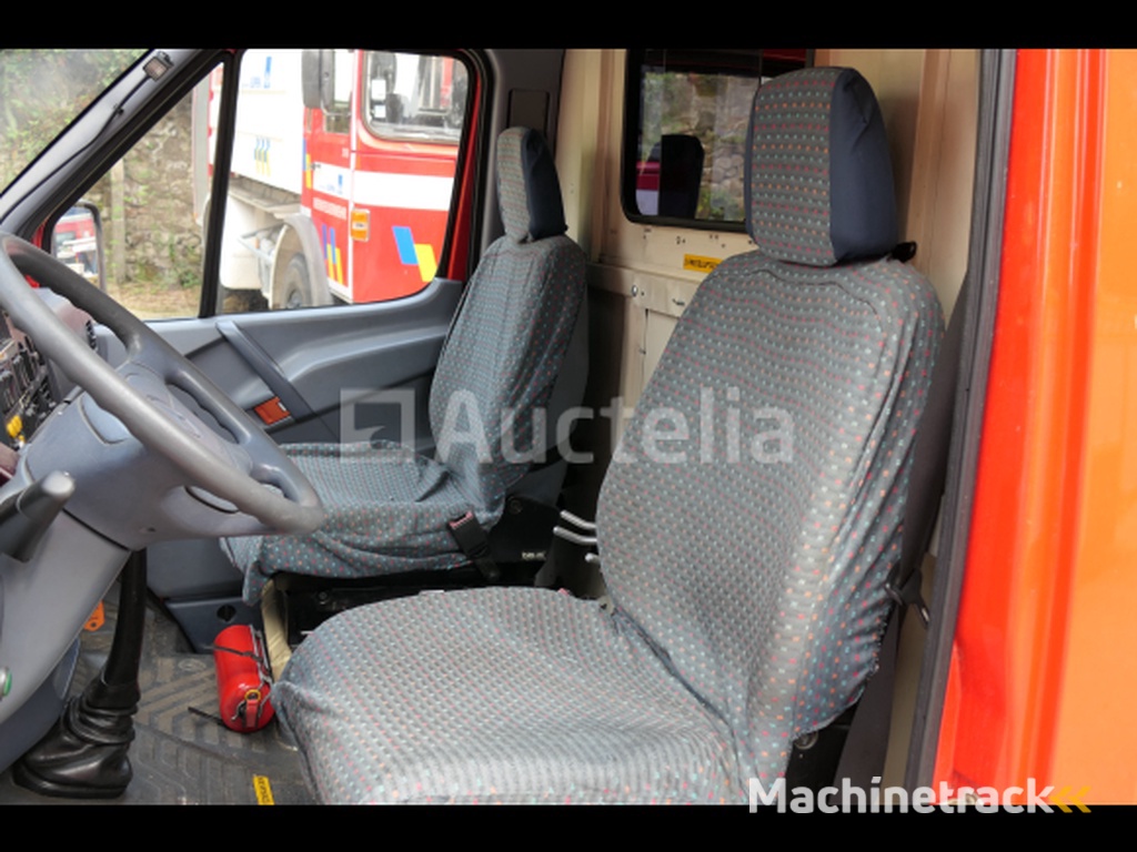 Mercedes-Benz TN 312 DD van (1995-241.169 km)