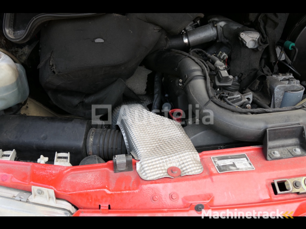 Mercedes-Benz TN 312 DD van (1995-241.169 km)