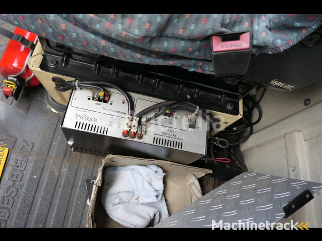 Mercedes-Benz TN 312 DD van (1995-241.169 km)