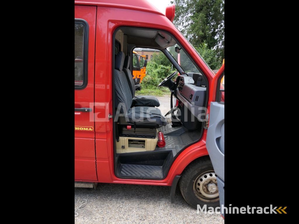 Mercedes-Benz TN 312 DD van (1995-241.169 km)