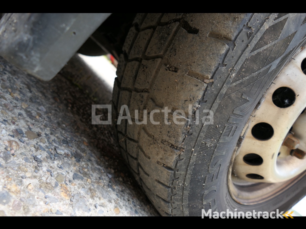 Mercedes-Benz TN 312 DD van (1995-241.169 km)