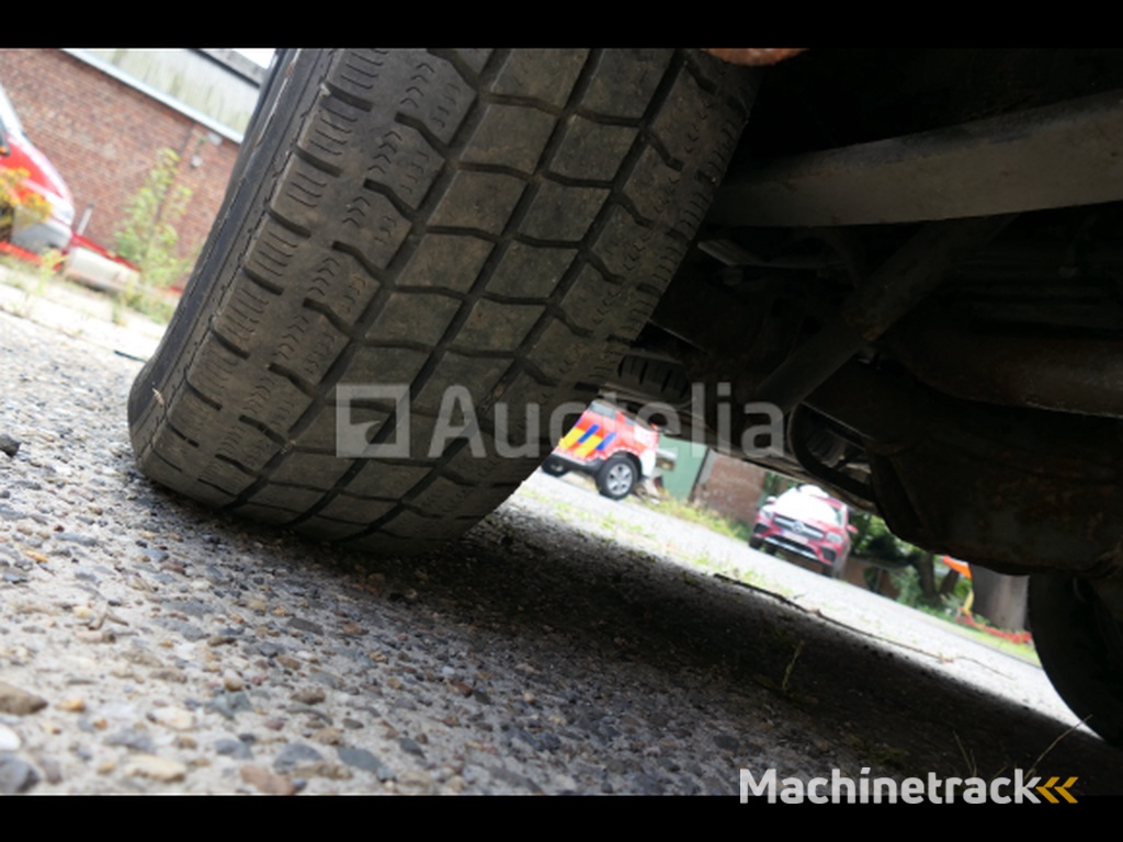 Mercedes-Benz TN 312 DD van (1995-241.169 km)