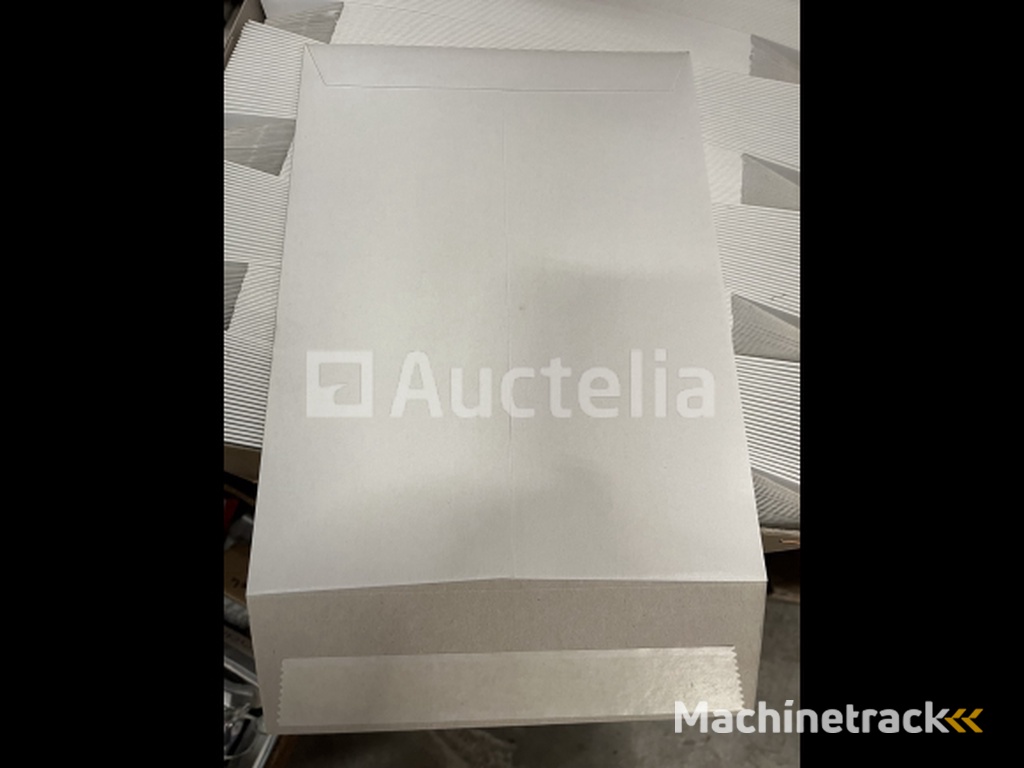 3 dozen hard kartonnen A4 enveloppen