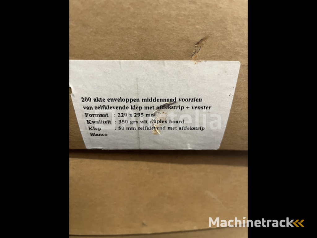 3 dozen hard kartonnen A4 enveloppen