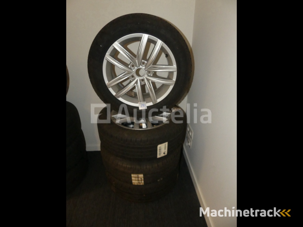 4 Zomerbanden op aluminium velgen Continental ContiEcoContact 5 - 205/55 R16V
