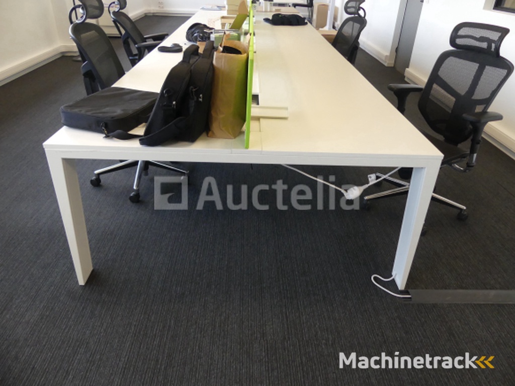 Famo Dual Design Desk (Face-to-Face)