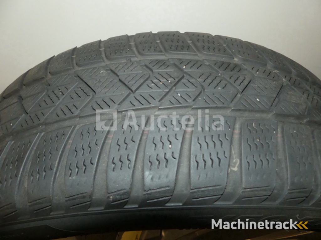 4 Winter tyres on aluminium rims Pirelli Sottozero3 - 205/50 R17