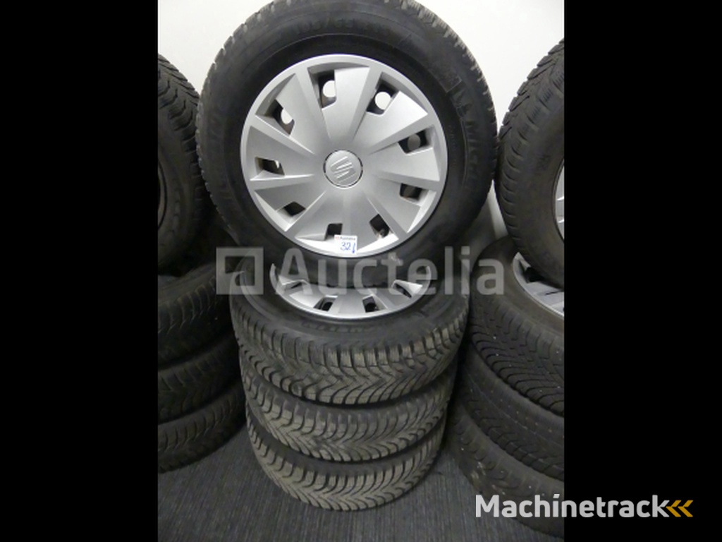 4 Winter tyres on Michelin Alpin sheet metal rims - 195/65 R15
