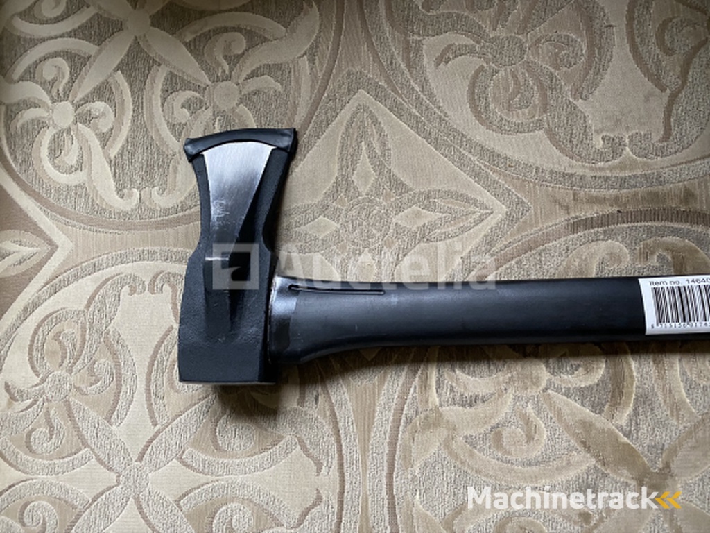 1 grote Kloofbijl  2200 gram met fiberglass steel