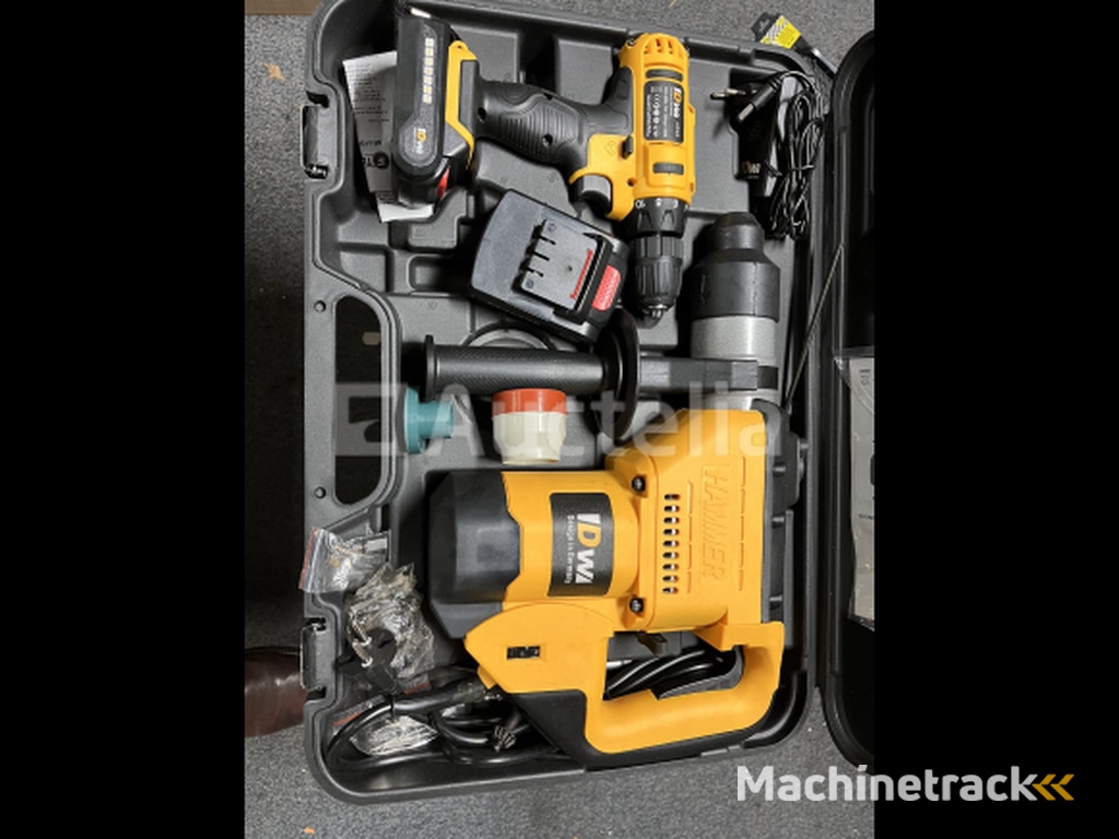 Boorhamer en accu schroevendraaier in koffer