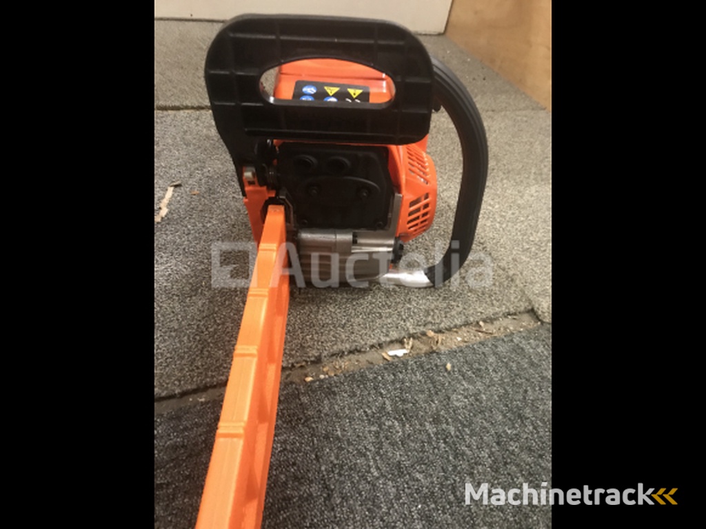 Powertech Petrol Chainsaw 52cc