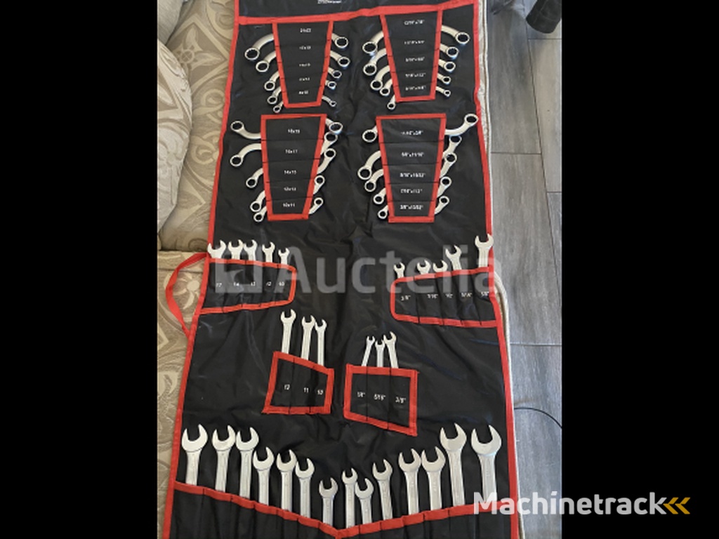 50 piece key set European and English sizes