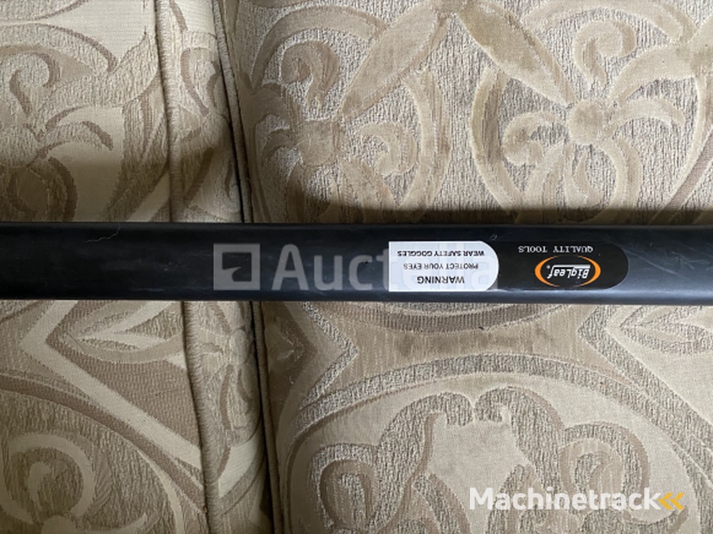 Big Leaf fiberglass bijl 2kg