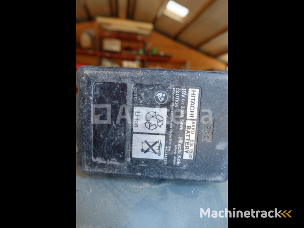 Hitachi DS18DJL screwdriver