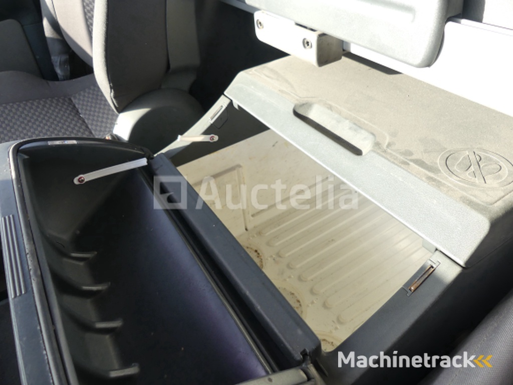 Oplegger trekker MAN TGA18-430