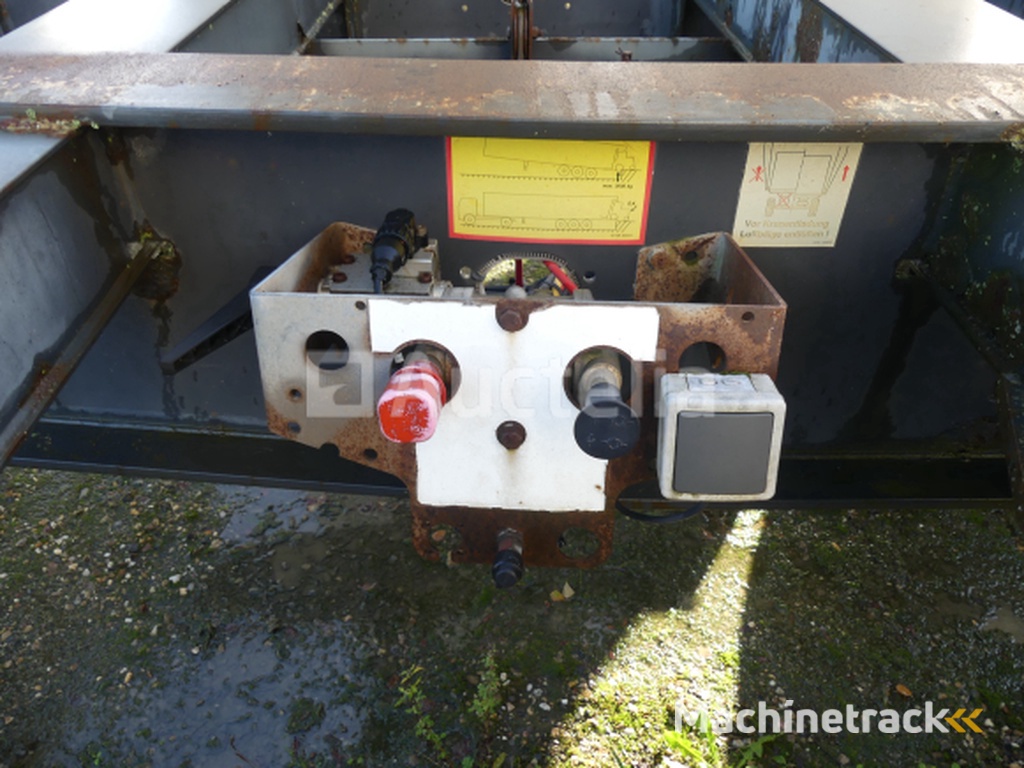 Schmitz SCF 27 G container oplegger