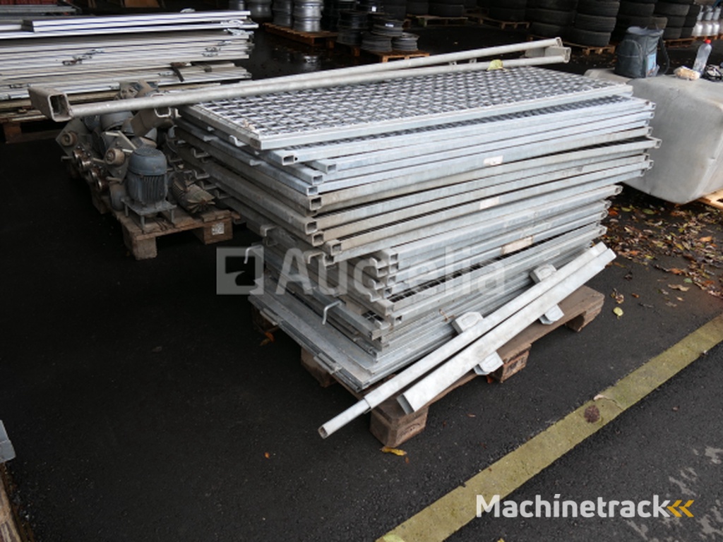 26 Zijwanden van gaas voor aanhangwagens