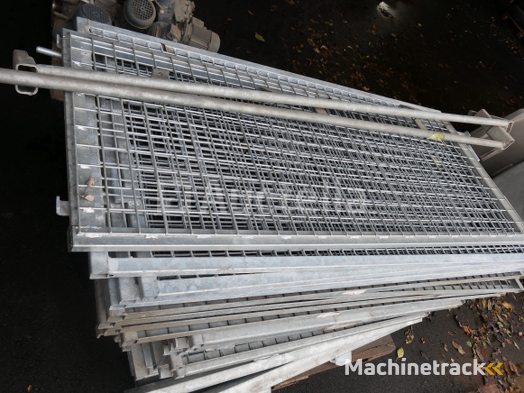 26 Zijwanden van gaas voor aanhangwagens