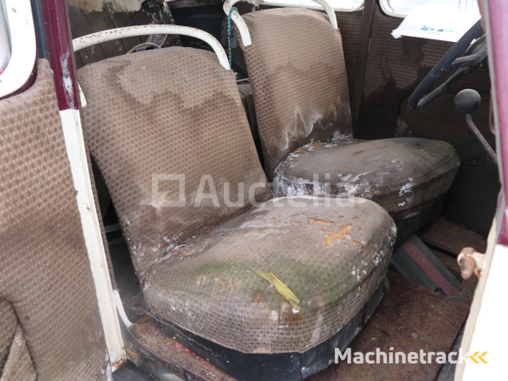 Antieke auto om Peugeot Peugeot 301 te restaureren (VIN: 39085)