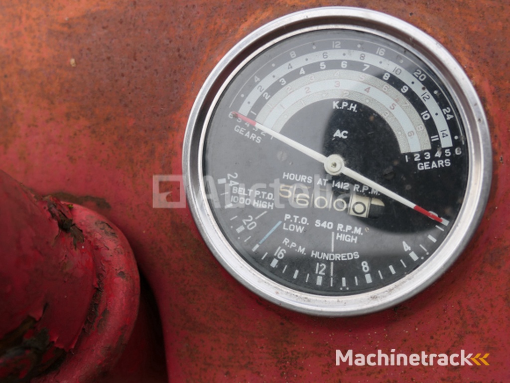 David Brown 950 landbouwtractor met voorlader (VIN: 950A401320)