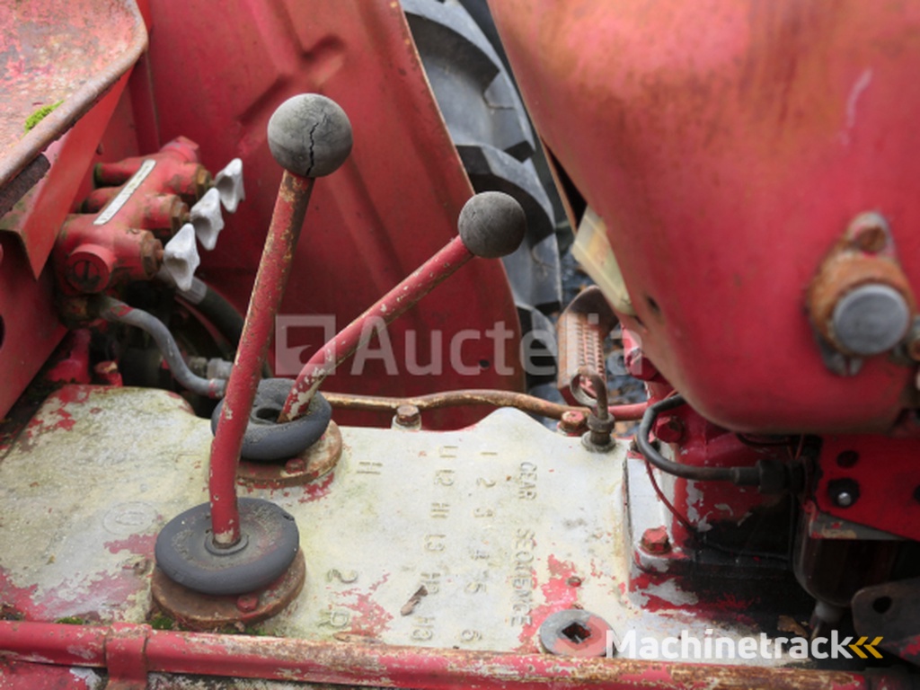 David Brown 950 landbouwtractor met voorlader (VIN: 950A401320)
