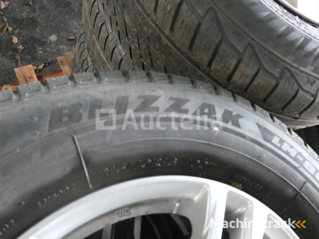 4 Tweedehands winterbanden op Vredestein Wintrak Extreme velg