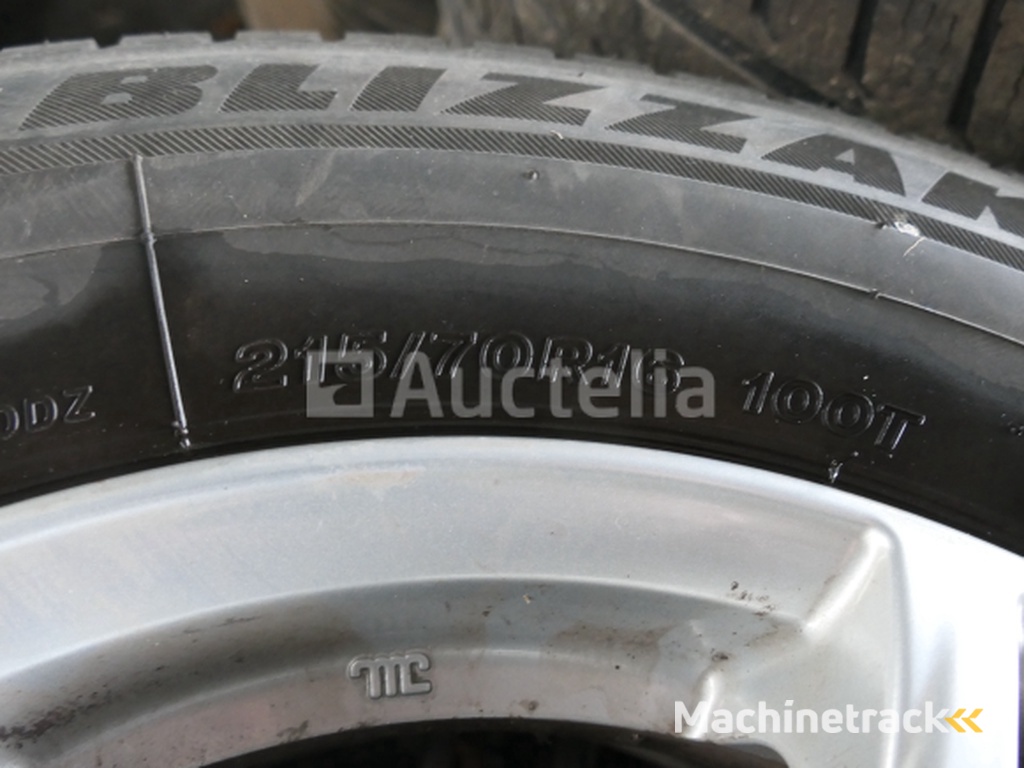 4 Tweedehands winterbanden op Vredestein Wintrak Extreme velg