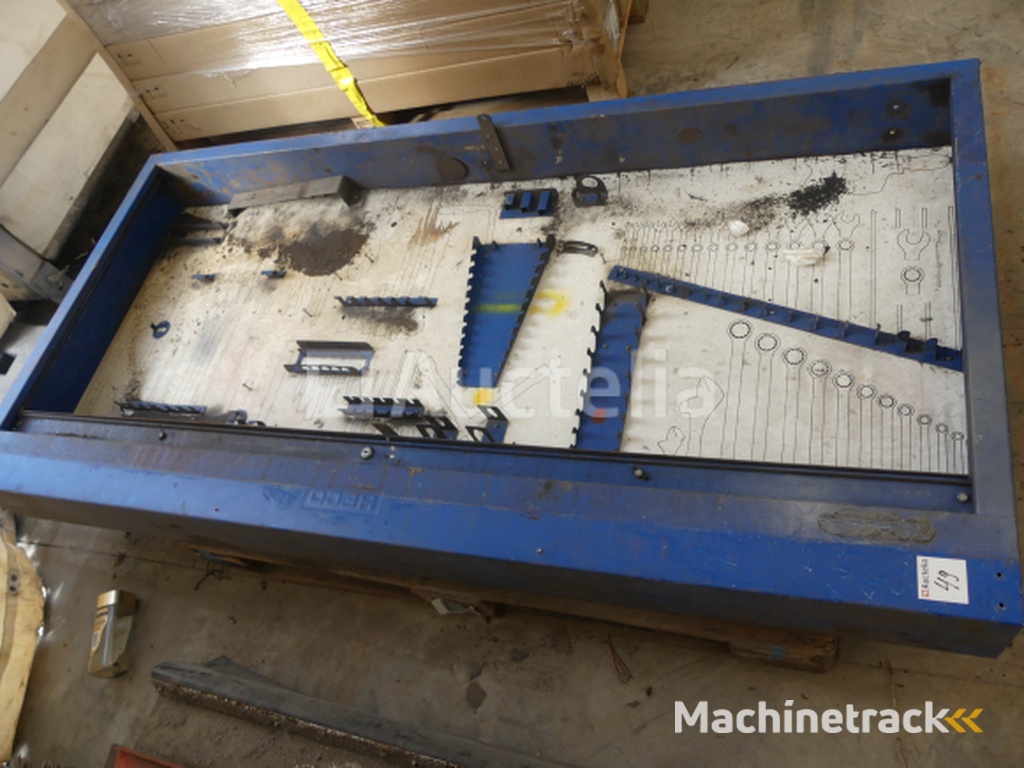 Wall-mounted tool cabinet