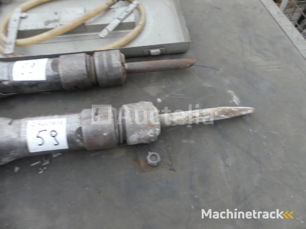 3 pneumatic chippers