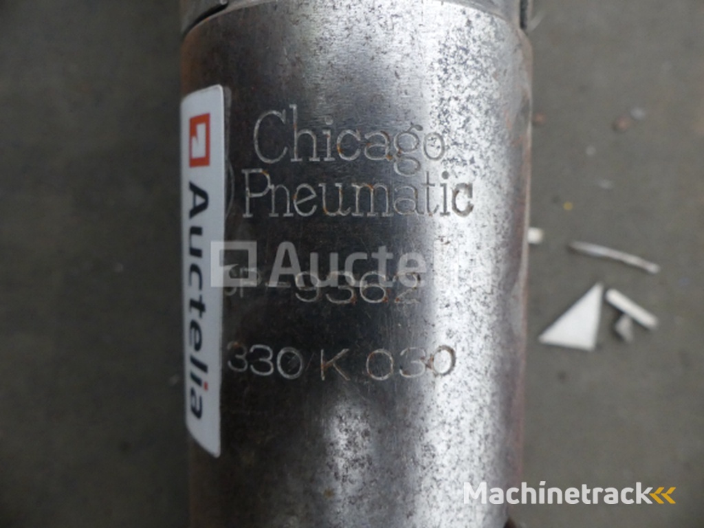 3 pneumatic chippers